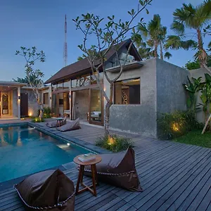 Taman Dharmawangsa Villa