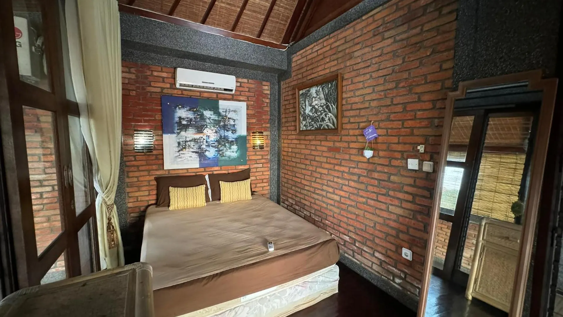 Giri Hill Homestay 누사두아 게스트하우스
