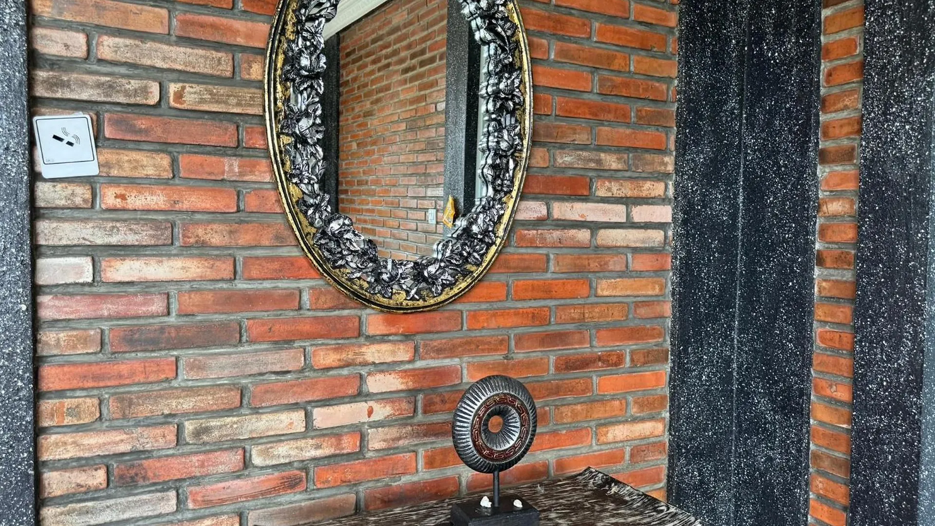 게스트하우스 Giri Hill Homestay 누사두아
