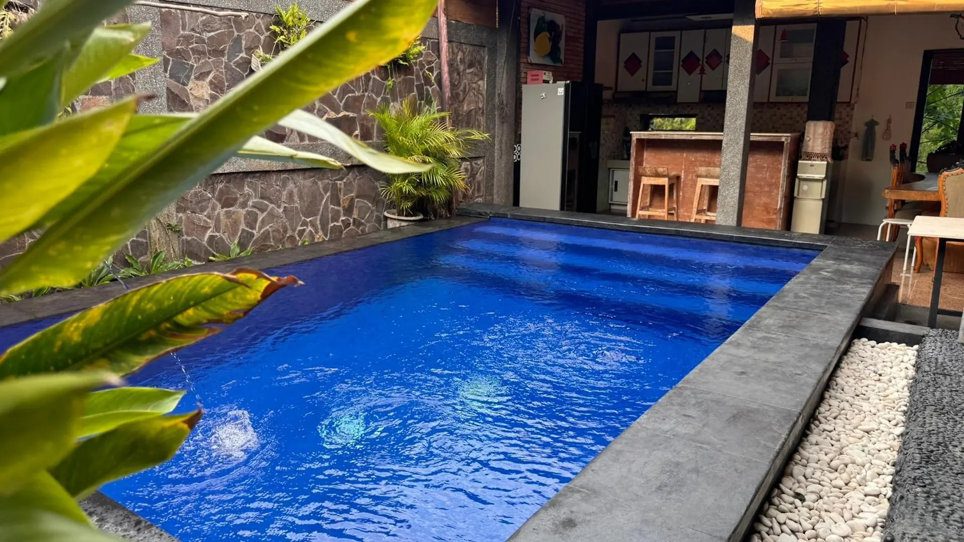 Giri Hill Homestay 누사두아 게스트하우스